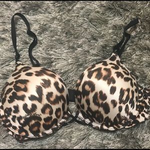 Victoria’s Secret Bombshell Bra🖤